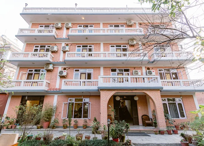 Hotel Cloud 9 Garden 3*