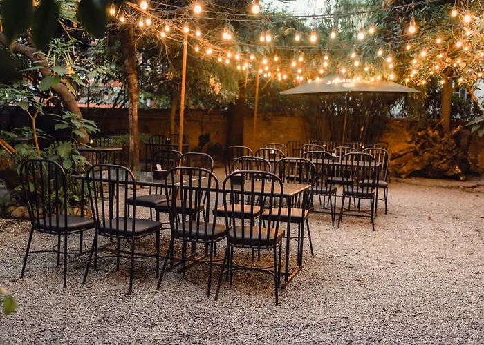 Cloud 9 Garden Hotel